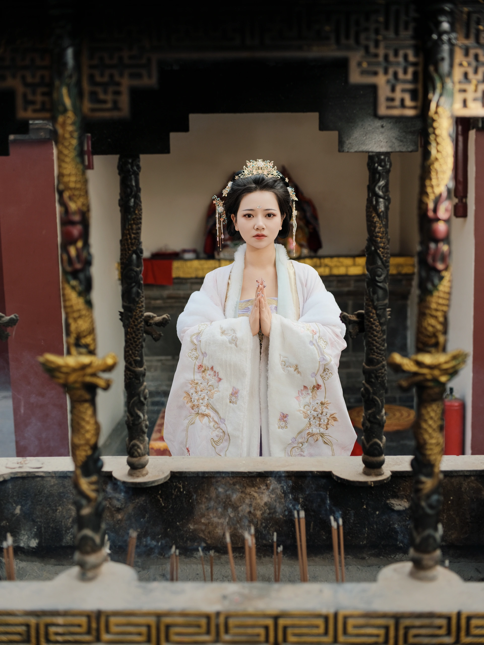 [YITUYU艺图语]2025.02.12 焚香祈愿 媛媛 2